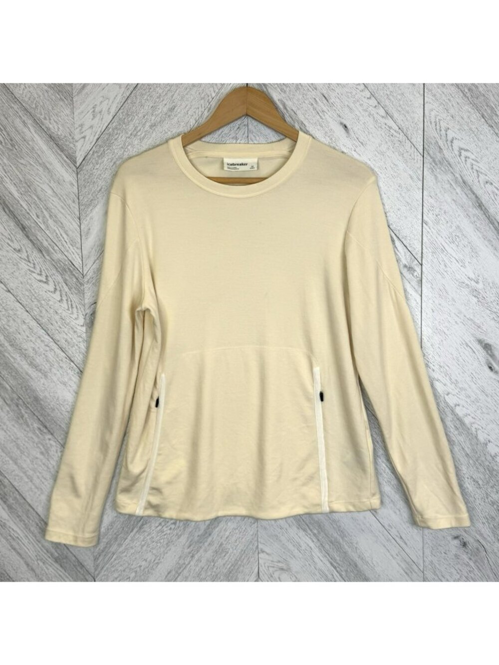 Icebreaker Womens Medium Pullover Cream 100% Wool Kangaroo Pocket Long Sleeve